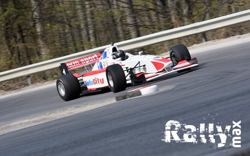 Wallpaper Trofeul Rasnov 2015