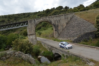 Turul Corsicii 2013 – Kubica lider dupa ce Breen loveste un mal