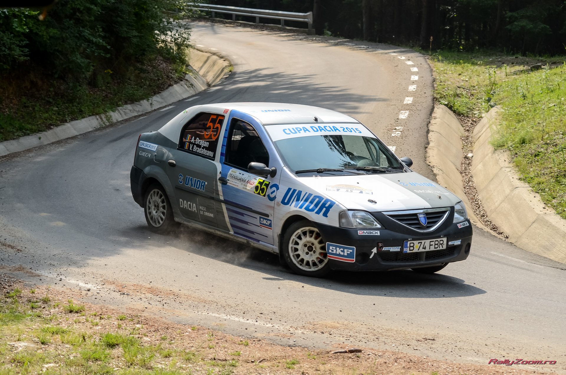 Cupa DACIA 2015 ? Sapte echipaje se lupta pentru podium la Sibiu Rally Challenge