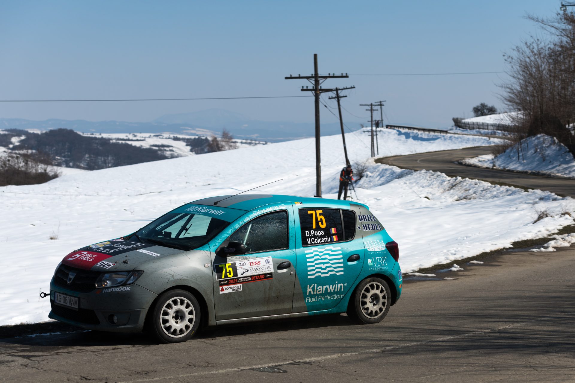 Dragoș Popa și Vlad Colceriu câștigă prima etapa a Cupei Dacia, Raliul Brașovului